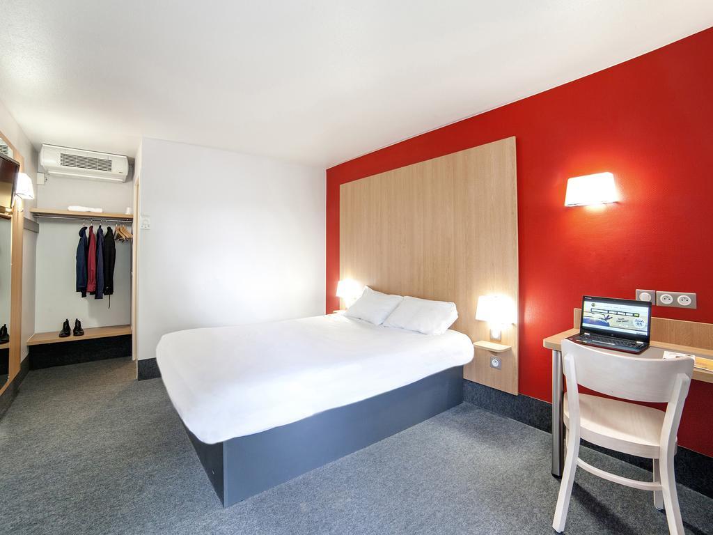 B&B HOTEL Herblay Eksteriør billede