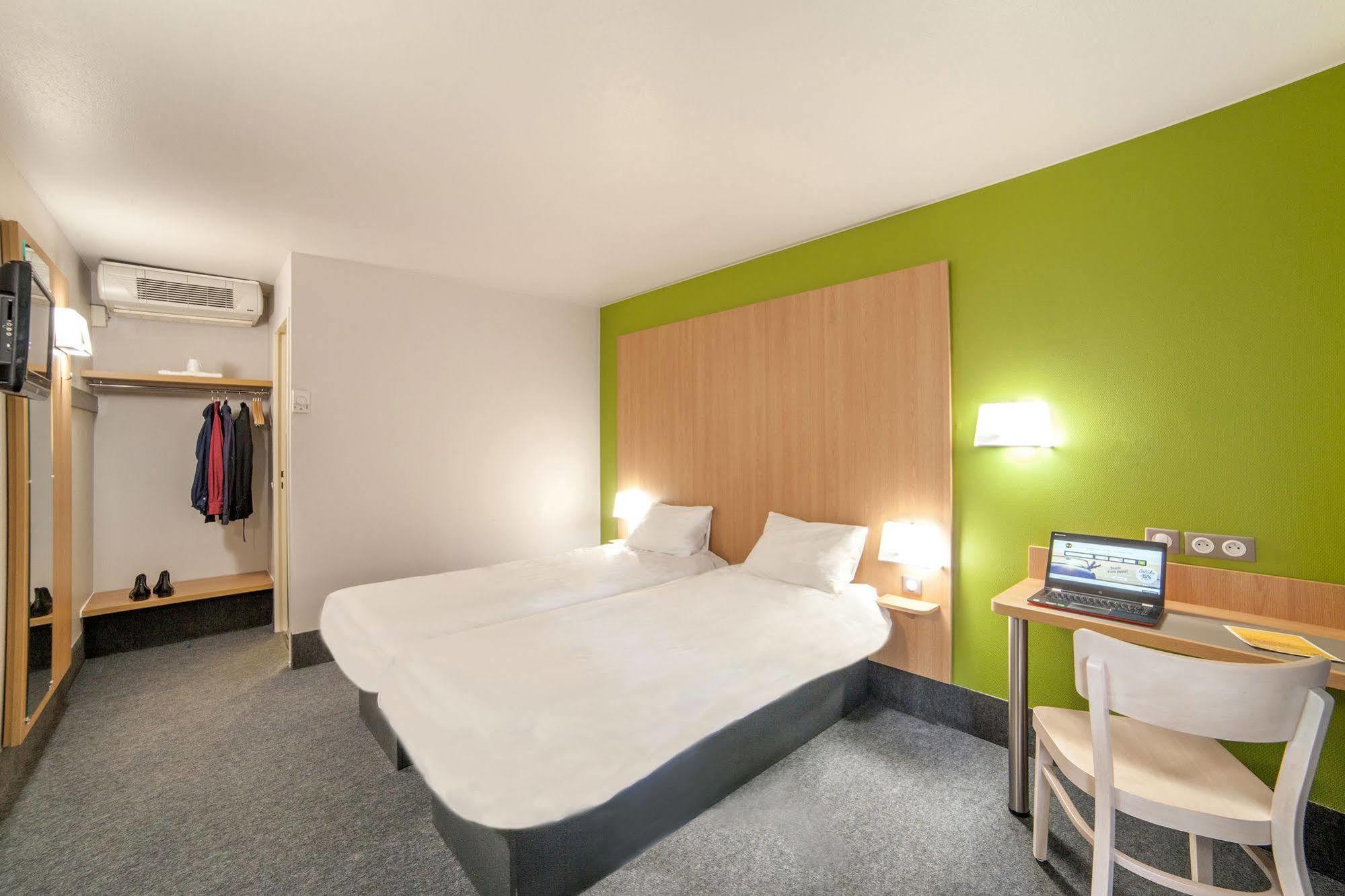 B&B HOTEL Herblay Eksteriør billede