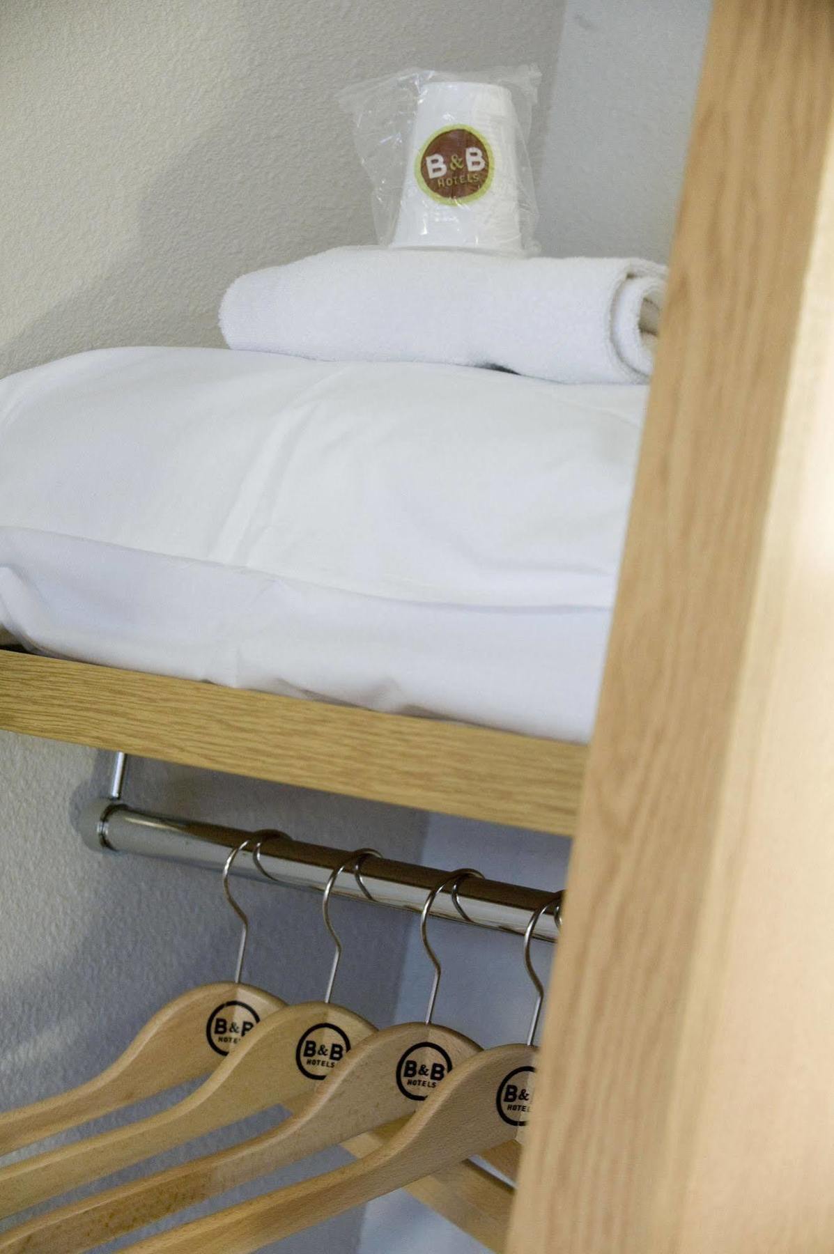 B&B HOTEL Herblay Eksteriør billede